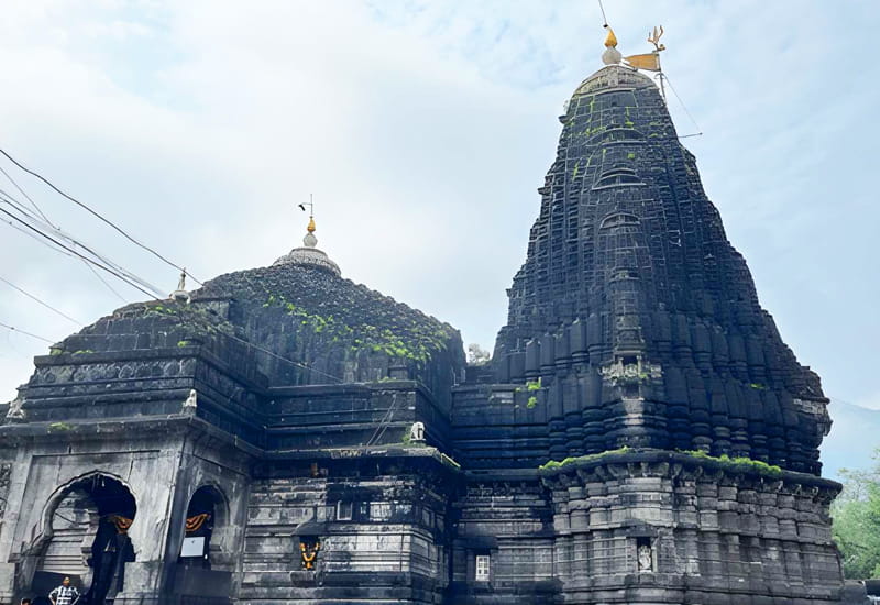 trimbakeshwar temple nashik.jpg